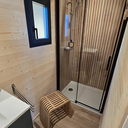 La Aixoise Piscine & Jacuzzi 住宿加早餐酒店 普罗旺斯地区艾克斯